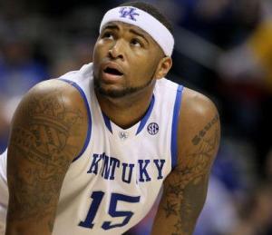 全场正负值最低的国手！12投8铁+在场输28分，球迷：节奏版艾伦？